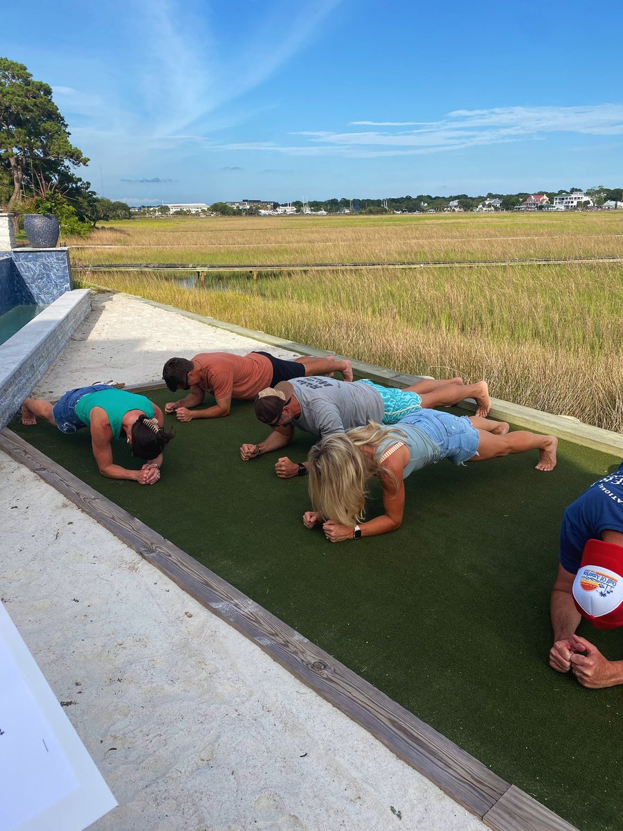 D_Frezza's tweet image. I learned the true difficulty of planking last evening… salute to all those I’ve snickered at.  By far the most difficult of the neighborhood Olympic events. #Salutetopilates