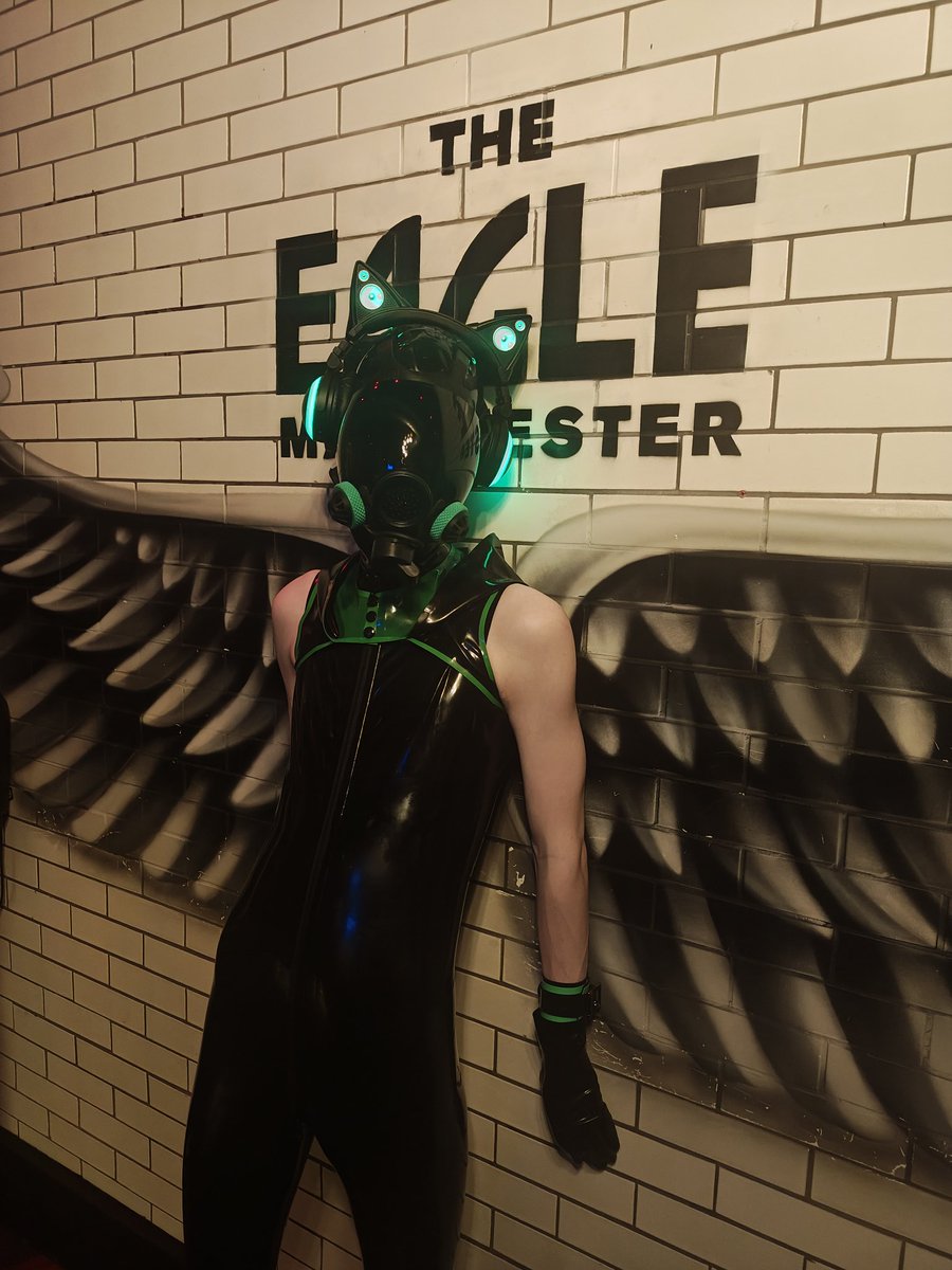 Had a great time at The Eagle last night!

📸 - Xantw0 (not on here)

#Latex #Drone #LatexDrone #HexCorp #Rubber #Fetish