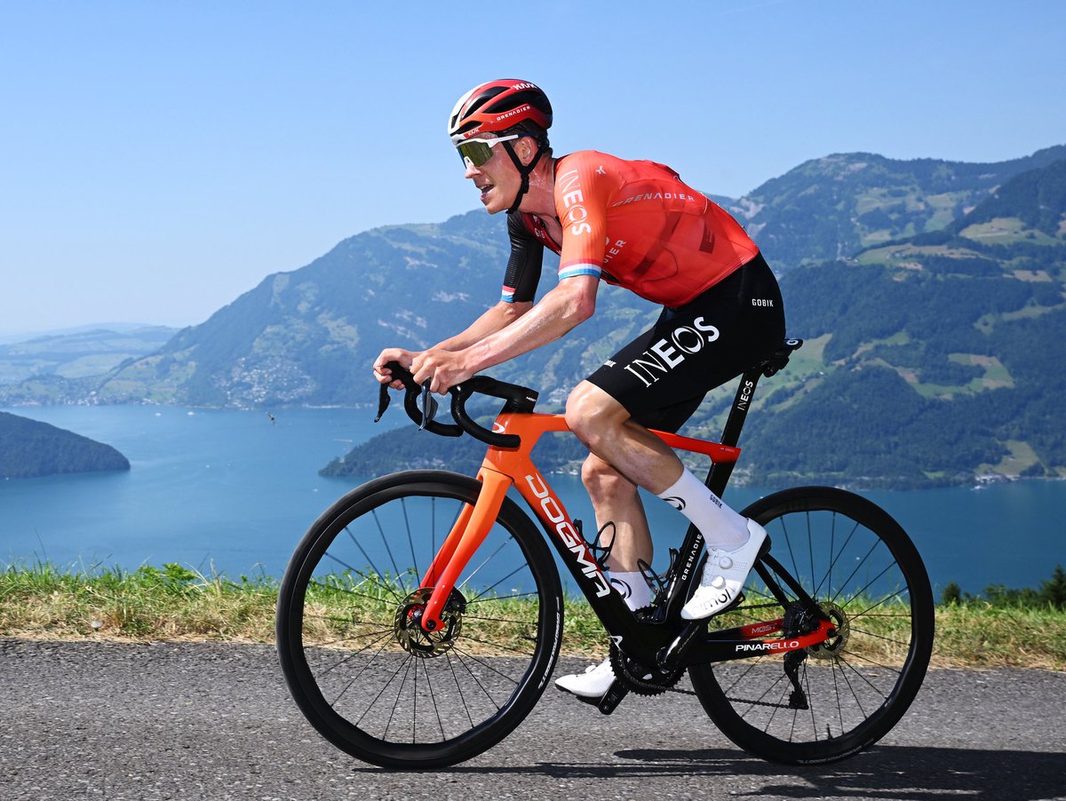#TourdeSuisse 🇨🇭

AJ led home the team to top off a beautiful end to the week in Switzerland ⛰️