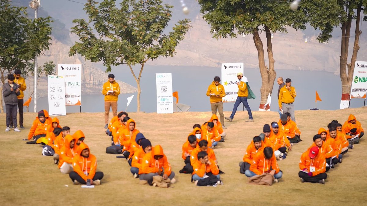 GullMeenaaa's tweet photo. The bootcamp with @MillionSmilesPK offer intensive, focused learning to acquire job-ready skills quickly, build professional networks, and can be more cost-effective than traditional education. 
#GoBeyondWith_EagleNest https://t.co/qGHpRQ5sxR