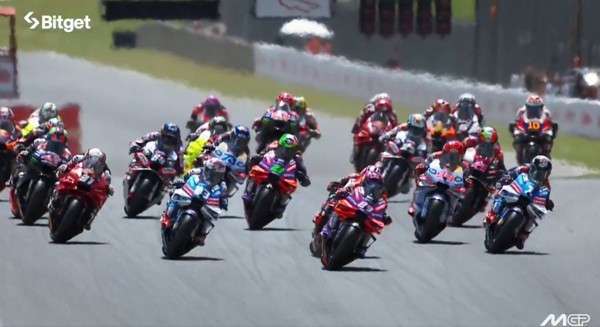 SevdaEr18's tweet image. Dread it run from it crypto adoption still arrives ๐๐
Bulletproof security meets mainstream adoption with #MotoGPBitgetPartnership fueling the engines ๐