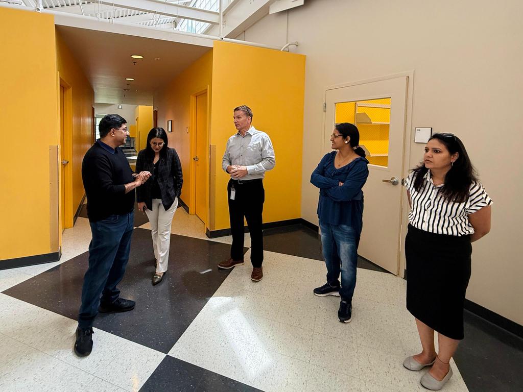 Carve Startup Labs (@carvestartuplab) on Twitter photo 🏢 At New Jersey Bioscience Center — a flagship biotech campus with labs, funding, and scale-up support. 🧪
Our delegates shared quick intros, Indian leaders offered perspectives, and the team gained insights on HELIX and NJ’s biotech ecosystem.
Thanks to <a href="/NewJerseyEDA/">New Jersey EDA</a> team! 🏢 At New Jersey Bioscience Center — a flagship biotech campus with labs, funding, and scale-up support. 🧪
Our delegates shared quick intros, Indian leaders offered perspectives, and the team gained insights on HELIX and NJ’s biotech ecosystem.
Thanks to <a href="/NewJerseyEDA/">New Jersey EDA</a> team!