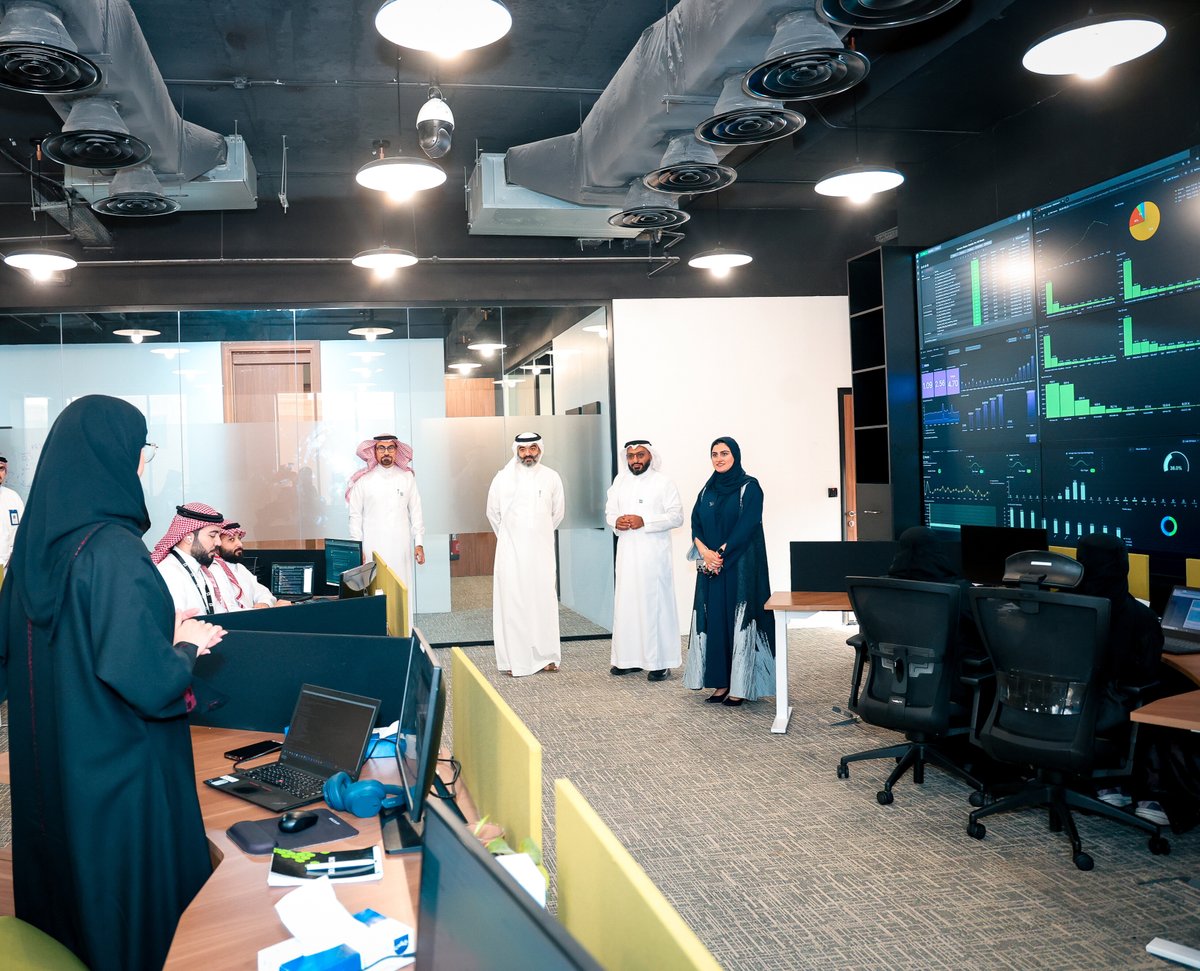 لحظة استثنائية في T2 بزيارة معالي الوزير المهندس عبدالله السواحه <a href="/aalswaha/">عبدالله عامر السواحهAbdullah Alswaha</a>  ، شكلت محطة تاريخية تعكس قوة الطموح ورؤية المملكة الرقمية.
نحن هنا لنصنع الفرق، ونرسم خارطة طريق جديدة تضعنا في قلب الابتكار العالمي.
التقنية ليست مجرد أدوات، بل مستقبل يُبنى بأيدينا، ونحن في T2 جاهزون