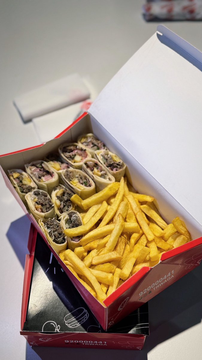 restaurant9Tab's tweet photo. #مطاعم #مطعم #تبوك #الهلال #مطاعم_تبوك #شاورما #برجر https://t.co/8Vm4yiLcI3