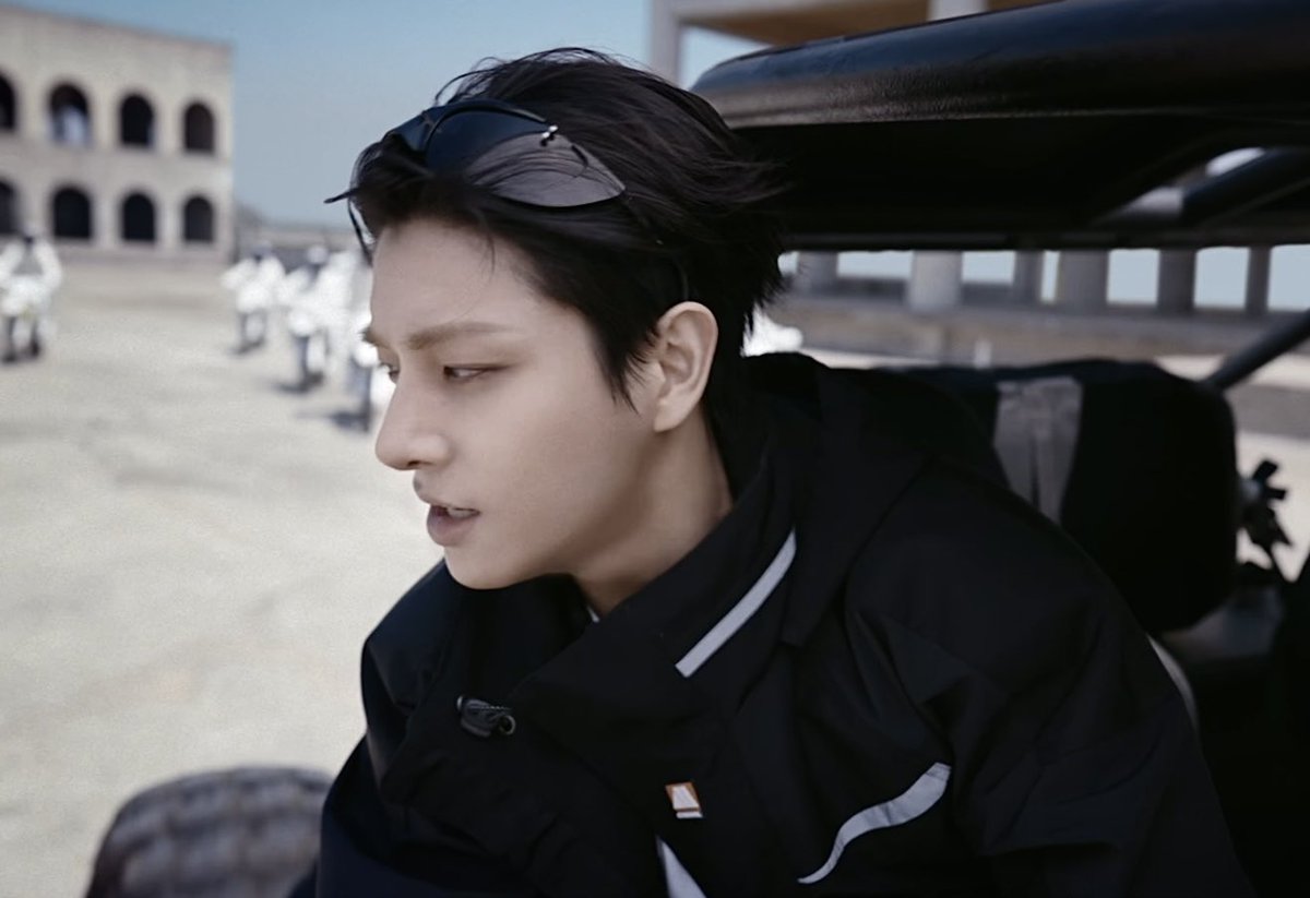 sjydaiIy's tweet photo. OUTSIDE #JAKE #제이크 https://t.co/qp5N0f6n5r