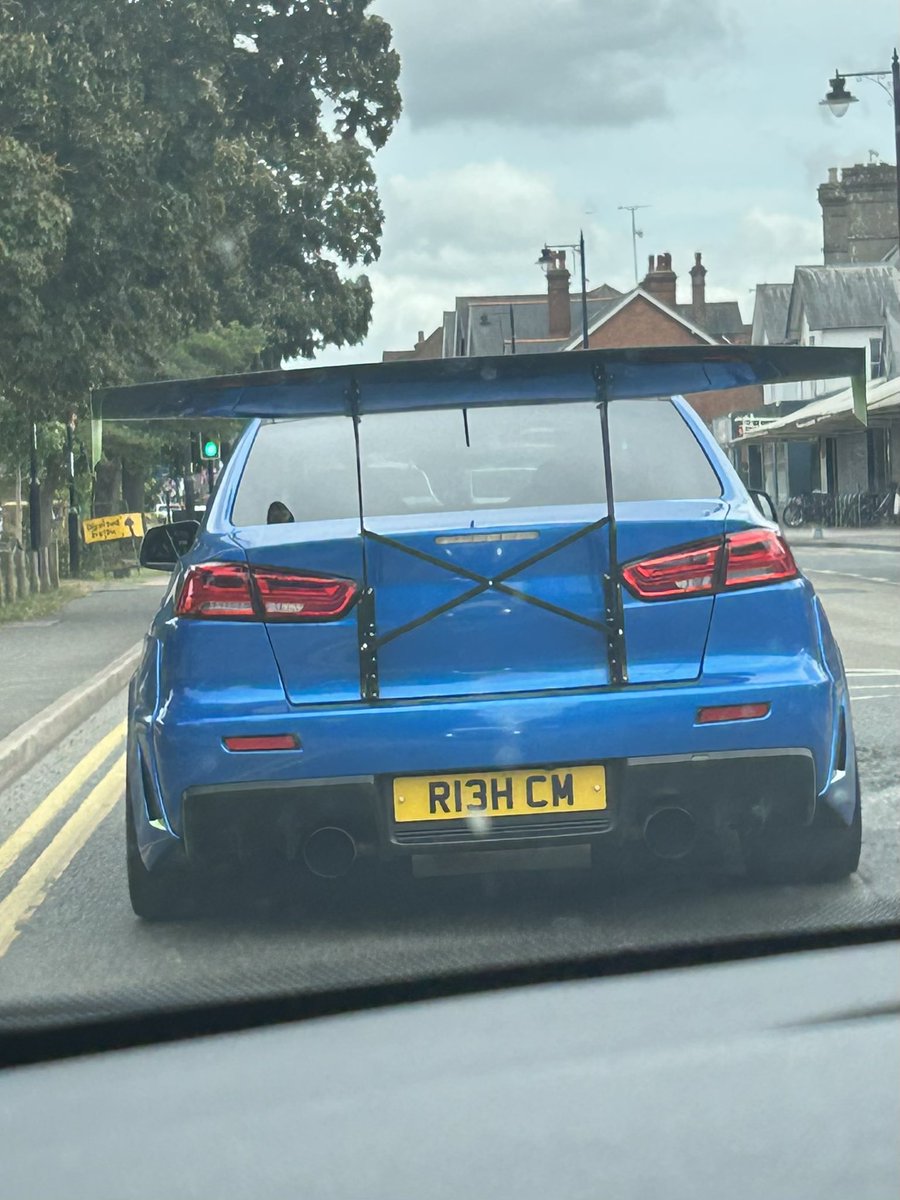 I thought about saving this for #WingWednesday but posted today in case the Halfords sale ends soon.