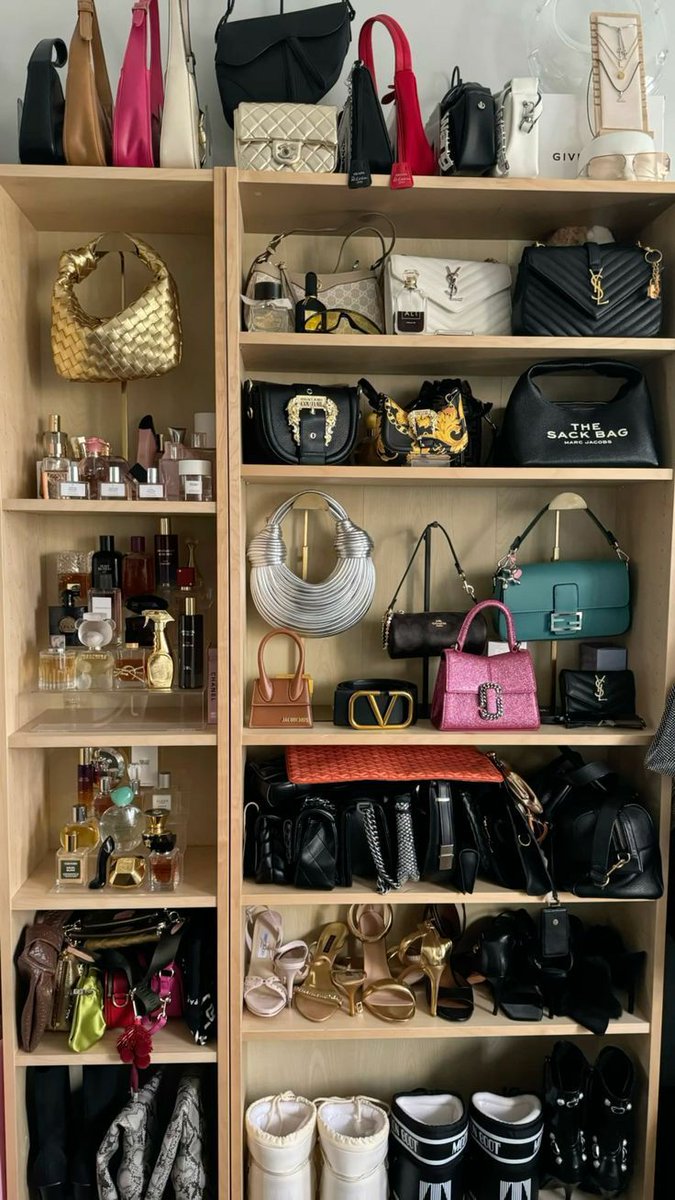 Outfit_Luxy's tweet photo. Dream Wardrobe https://t.co/NMUTBbF1mC