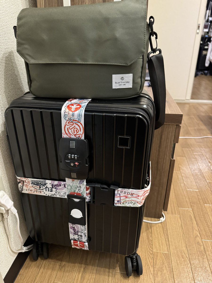 castle1022's tweet photo. 最近パイナップルが安くて美味しい‼️
これで1玉200円は大満足です🍍

いよいよ今週はスペインへ🇪🇸
初めて行くフェスがResurrection Festになるのは多分狂ってる

海外のメタルサウンドを生身で体感出来るのが楽しみです🔥
日本のアーティストのサポートもする予定です😤👍 https://t.co/eC0UNMeWaN