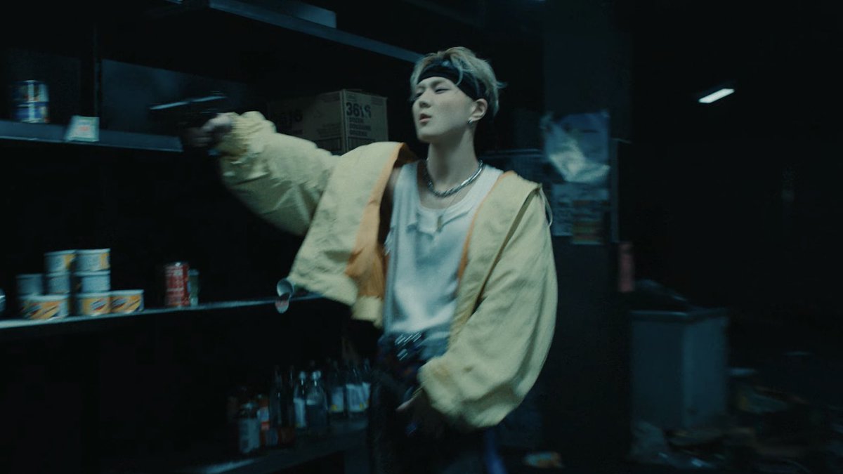 jwonmyheart_'s tweet photo. jungwon in the outside mv is something else https://t.co/LnpwDViZyM