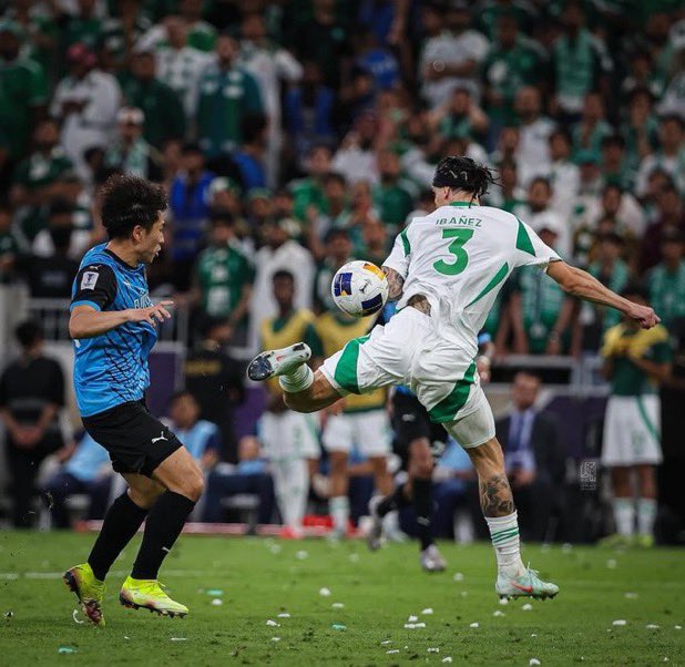 هل هذا أعظم استخلاص في تاريخ كرة القدم؟
اللحظة، التوقيت، الجرأة.. كل شيء فيه 
يقول انه “تاريخي”
وش رايكم..؟