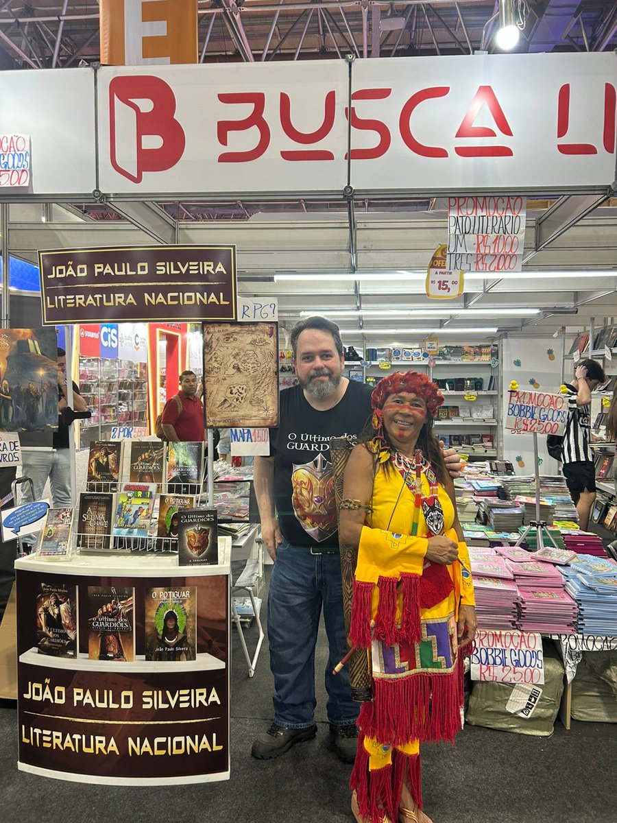 BitJPS's tweet photo. 10° (e ÚLTIMO) Dia de Bienal!
Dia de visita ilustre!
Hannah Cacy Potiguar.

Venha você também conhecer a nossa história brasileira!

Pavilhão Laranja - Estande E47.

#BienalDoLivroRio #BienalRio #Bienal25 #Literatura #Autores #EncontroComAutores #EventosLiterários https://t.co/YjiltIa0W1