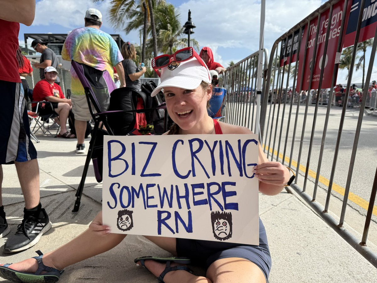 Can we get a check on <a href="/BizNasty2point0/">Paul Bissonnette</a>? 😂😭

(via <a href="/Kameron2494/">Bill Zito Stan Account</a>)