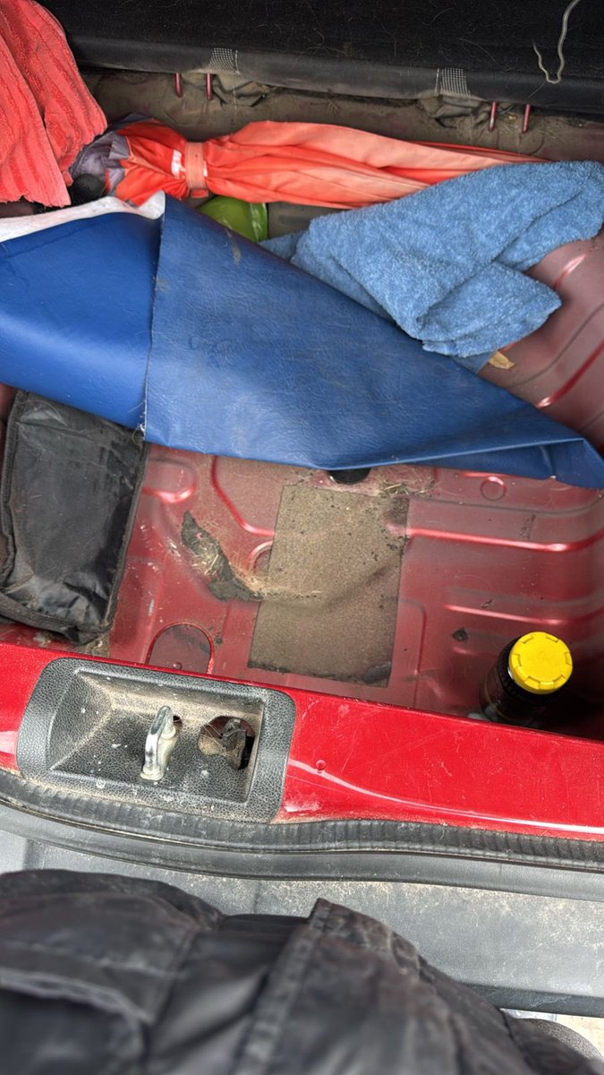 Cada semana, tres días, mi hija lleva a su perrito a jugar al #ecoparque junto al <a href="/museobarroco/">Museo Internacional del Barroco</a> del <a href="/Gob_Puebla/">Gobierno de Puebla</a>. Deja el coche en su estacionamiento. Hoy sale y ya no tiene llanta de refacción ni tablero. <a href="/JCarlos_Valerio/">Juan Carlos Valerio</a> <a href="/carlosmartinh/">Carlos Martin Huerta</a> <a href="/FerCanalesF/">Fernando Canales F</a> <a href="/JungloMariano/">La Jungla de Mariano</a> <a href="/Canal13Puebla/">Canal 13 Puebla</a>