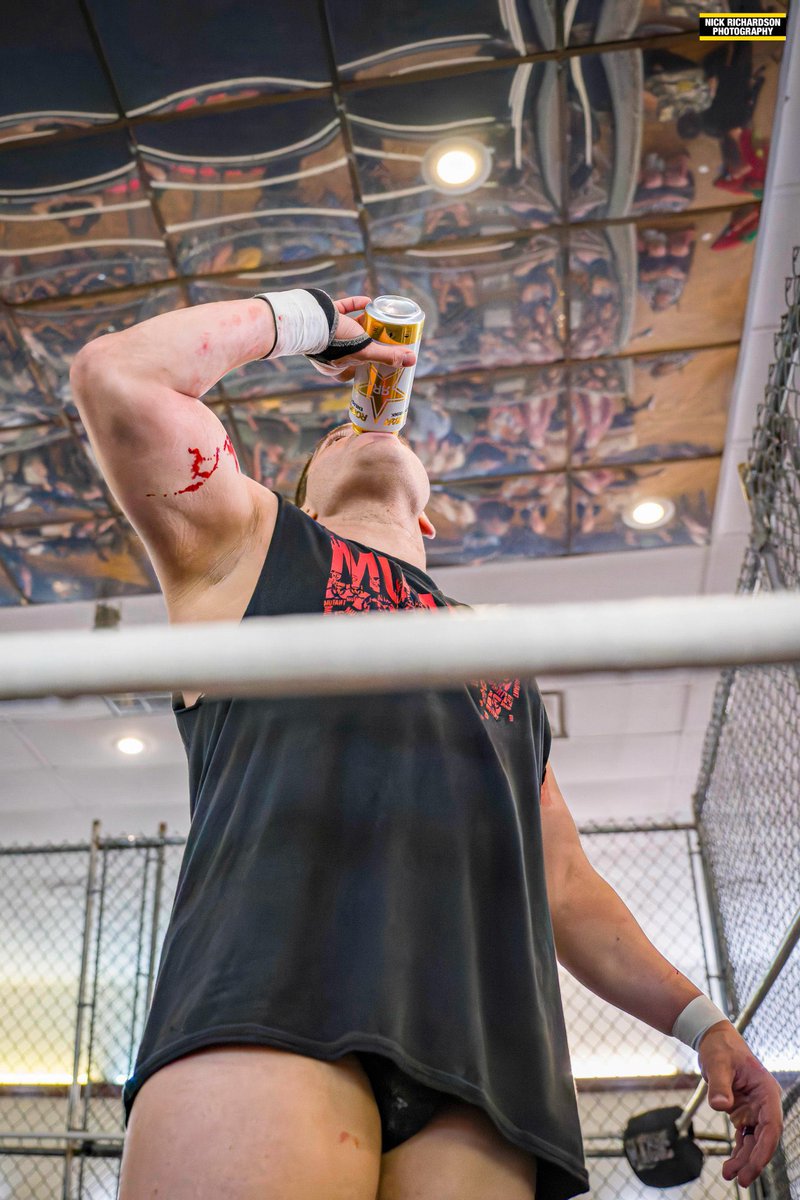Blood &amp; Energy. 
📸: <a href="/NickNrichard/">Nick Richardson Photography</a>