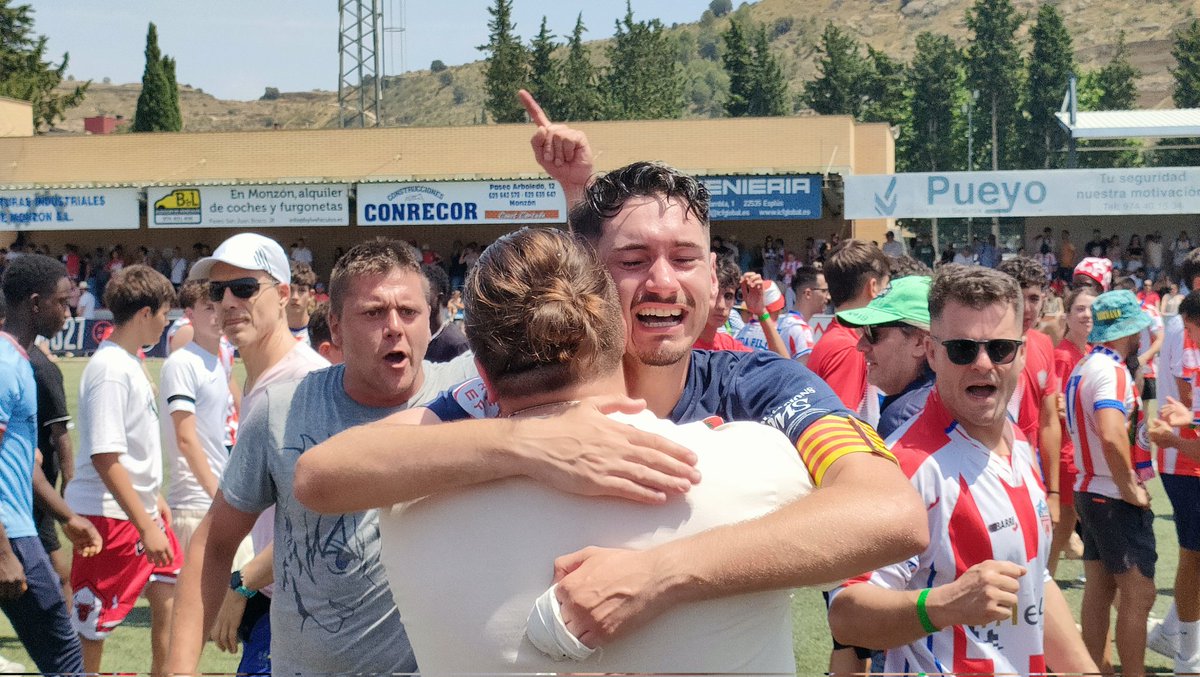 Enhorabona, UE Porreres!

Des del cor de Porreres, vull expressar la  més sincera enhorabona a la Unió Esportiva Porreres per haver aconseguit l'ascens a Segona RFEF!

Aquest èxit és fruit de l'esforç, la constància i la passió de tot un equip 💪💪🔵🔴