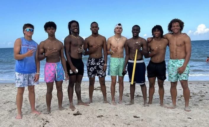 TrevionCity's tweet photo. Had fun competing in the MLB Breakthrough Series Invitational tournament in Vero Beach, Florida.  Blessed to be back playing on the fields competing with friends and the @MoCoNationals.   #AGTG 👍🏽🙏🏽 https://t.co/JZzlUX4eYG