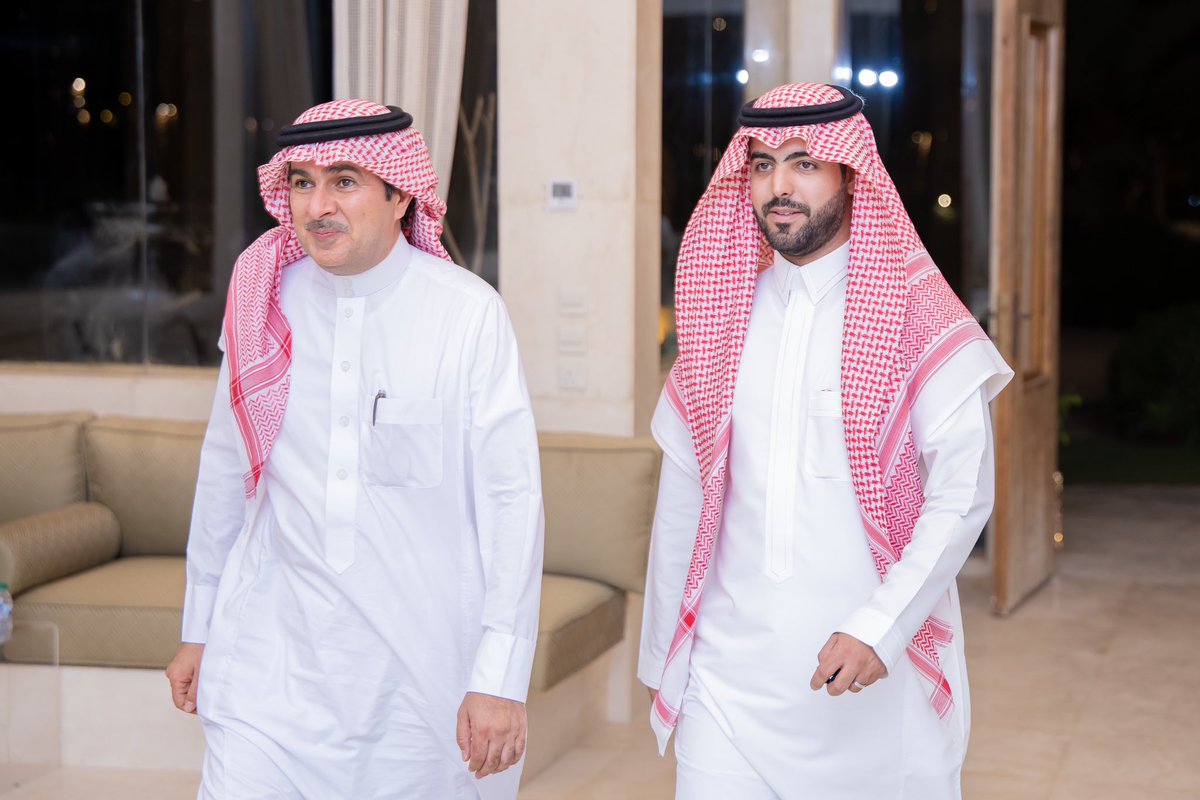 saudicfb's tweet photo. أقيم ليلة الجمعة الماضية الاجتماع الثامن لـ #المجلس_السعودي_للأعمال والذي يضم نخبة من رجال وسيدات الأعمال، وكان ضيف الشرف لهذا الاجتماع سيدة الأعمال الأستاذة أميرة الطويل @AmeerahAltaweeL https://t.co/WEIt4AgF3f