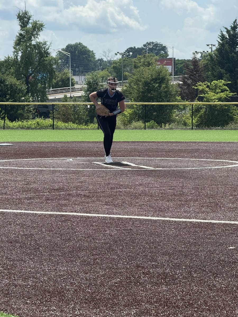 Rebecca Luttrell tweet media