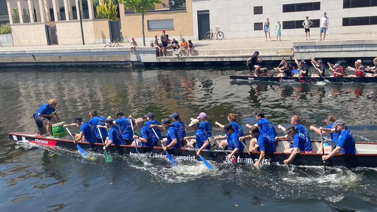 MBJS Brandenburg (@mbjsbrandenburg) on Twitter photo Das Team #MBJS hat heute #Bronze bei der 4. #Drachenboot-Regatta in #Potsdam geholt. Gratulation! Die Boote lieferten sich spannende Duelle auf der Alten Fahrt der Havel. Dank an die Potsdamer Bürgerstiftung für das Event! #Sportland #Brandenburg 
potsdamer-buergerstiftung.org/aktuelles/proj… Das Team #MBJS hat heute #Bronze bei der 4. #Drachenboot-Regatta in #Potsdam geholt. Gratulation! Die Boote lieferten sich spannende Duelle auf der Alten Fahrt der Havel. Dank an die Potsdamer Bürgerstiftung für das Event! #Sportland #Brandenburg 
potsdamer-buergerstiftung.org/aktuelles/proj…