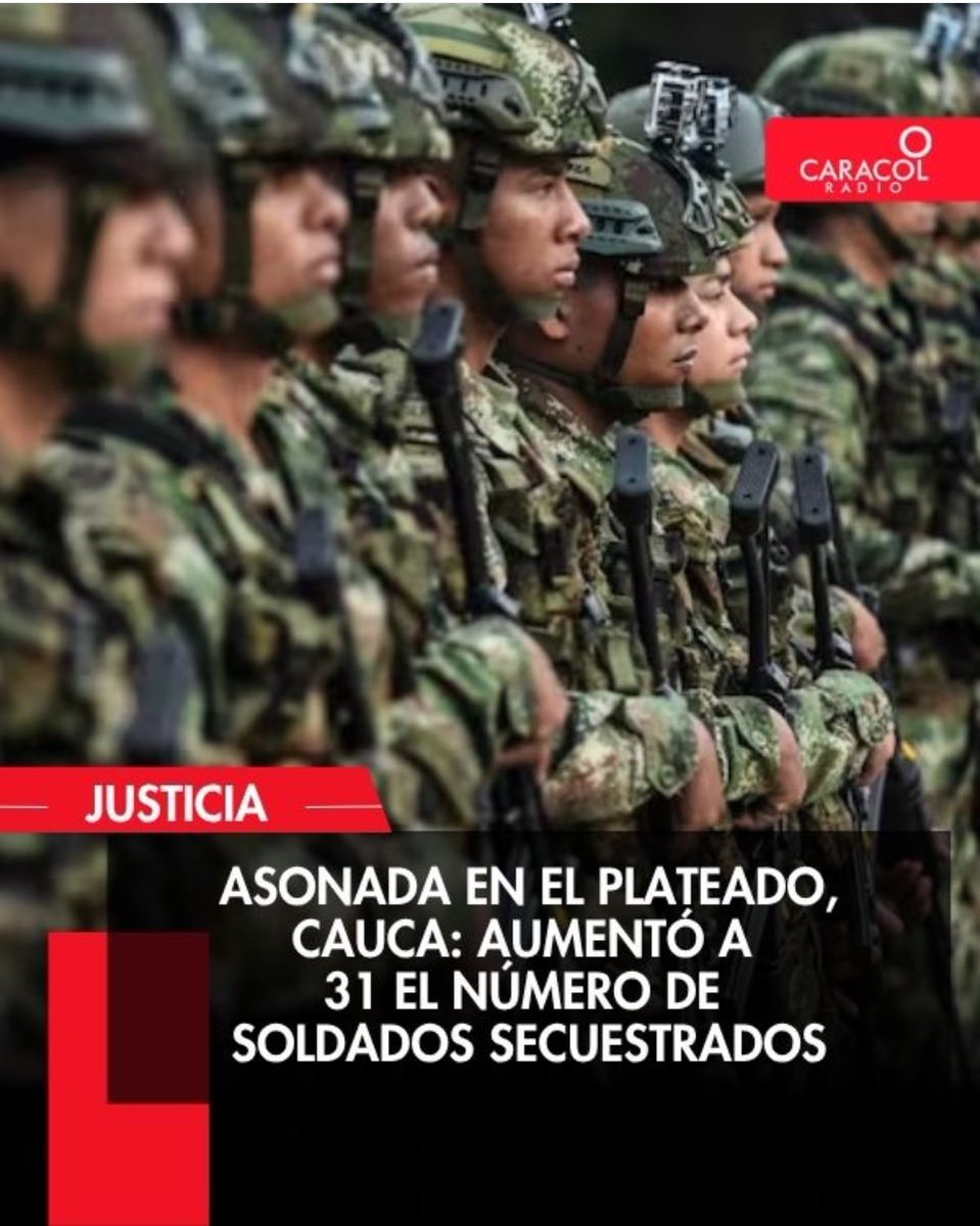 FernanMartinez's tweet photo. Los soldados de Colombia secuestrados y los capos de Medellín en la tribuna presidencial.- https://t.co/442v79fyI9