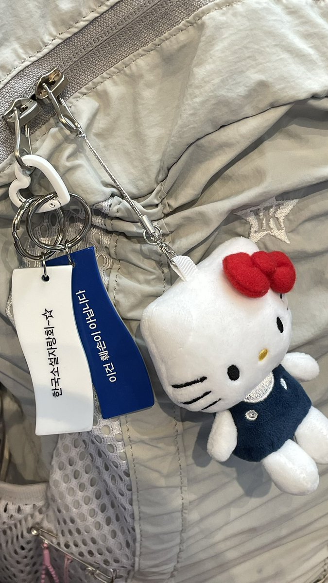pinksummerlover's tweet photo. 책책책책책을 읽읍시다 https://t.co/s7cRuB3Noi