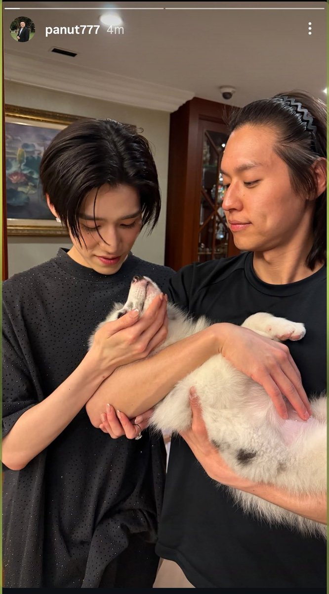 เอาจริงๆ เห็น private time ของน้องพีพีกับครอบครัวกิ้นที่บ้านแบบไม่มีคนอื่น มีแต่คนในครอบครัวครั้งสุดท้ายเมื่อปี 2020 พอเดบิ้วแปลรักก็ไม่ได้เห็นอีกเลยจนปีนี้ ... อันนี้คือกำลังจะ officially หรือเปล่า?