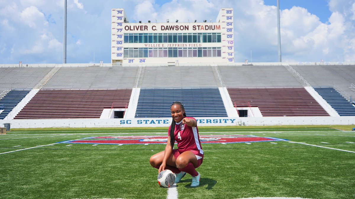 KhloeSRob's tweet image. I am so excited to announce that I will be continuing my academic career and verbally committing to play D1 soccer at South Carolina State. Can’t wait to put in the work! ❤️+1 Go Dogs! 🐶 @ARichardsonSC @SCSTATE1896 @SCStateWSOC