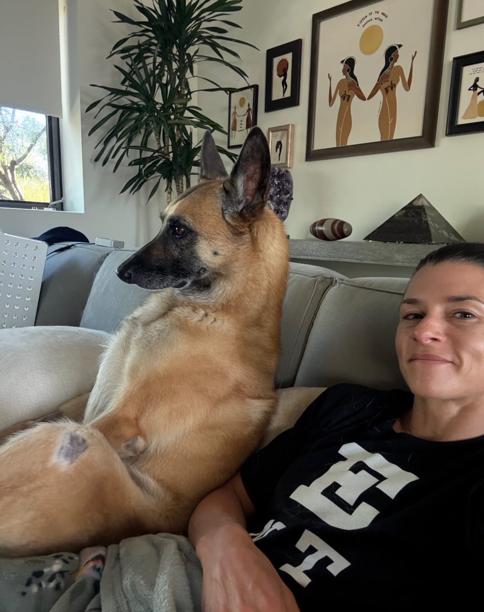 PatrickDanica_L's tweet image. DANICA PATRICK 🌹❤️