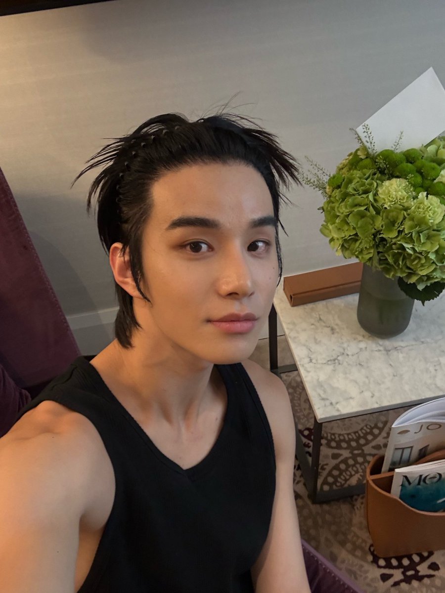 what a beautiful man omg