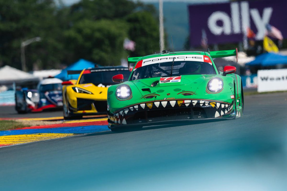 #IMSA - The cars commence the formation laps. 10 minutes to go until we go green at #WatkinsGlen for round 6 of the 2025 <a href="/IMSA/">IMSA</a> championship

#Porsche #911GT3R #Raceborn