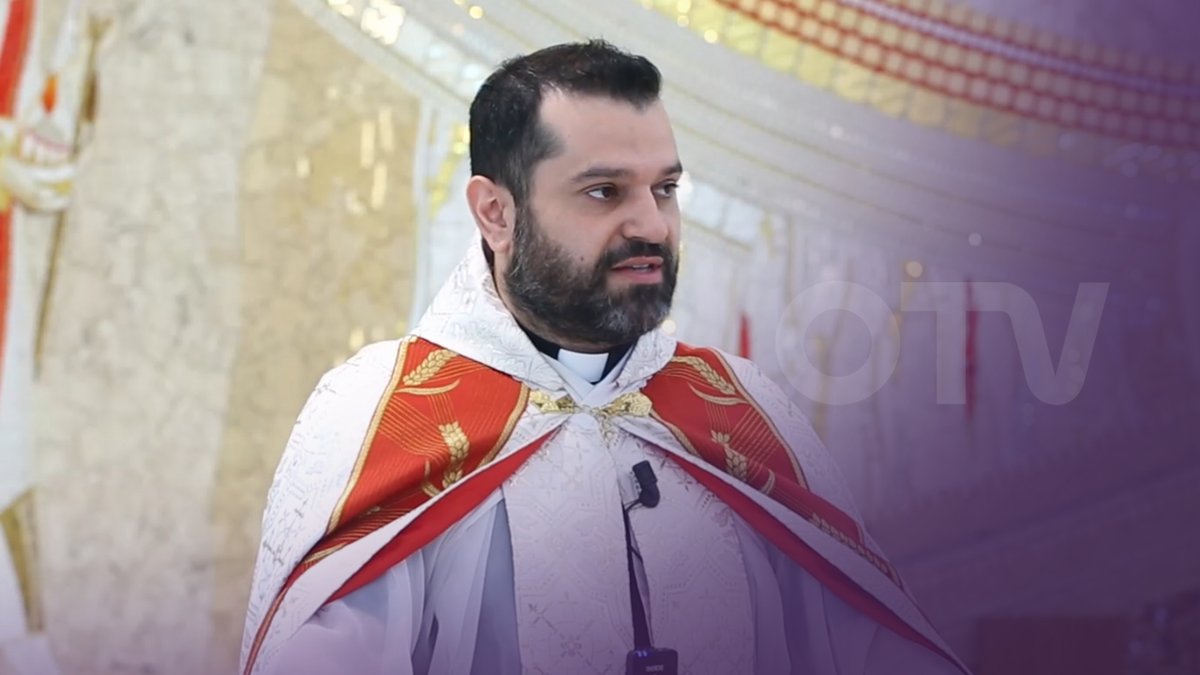 الأب روي عبدالله: بتشرب كاس بتزهزه وبتفكر انك بسلام.. وتاني يوم بتكتشف إنك بنُص العاصفة!
youtu.be/-zjSimYAz8A
#OTVLebanon #OTVNews