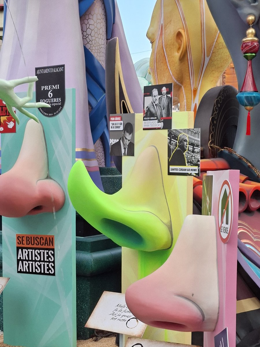 Las hogueras de Alicante se huelen cosas 🤭