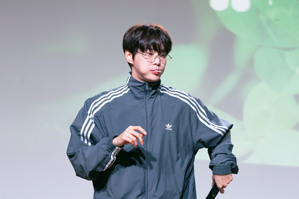 cyxx27_'s tweet photo. 250622 Makestar
#도영 #Doyoung https://t.co/OtHy9GNUXP