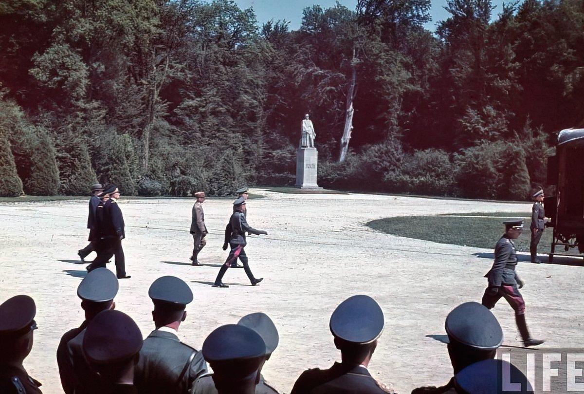 thevidgoo's tweet image. An epic payback was on June 21, 1940 (85 years ago) when Hitler had the French sign their surrender in the same railroad car that the German army signed theirs in 1918. Humiliating the French.
