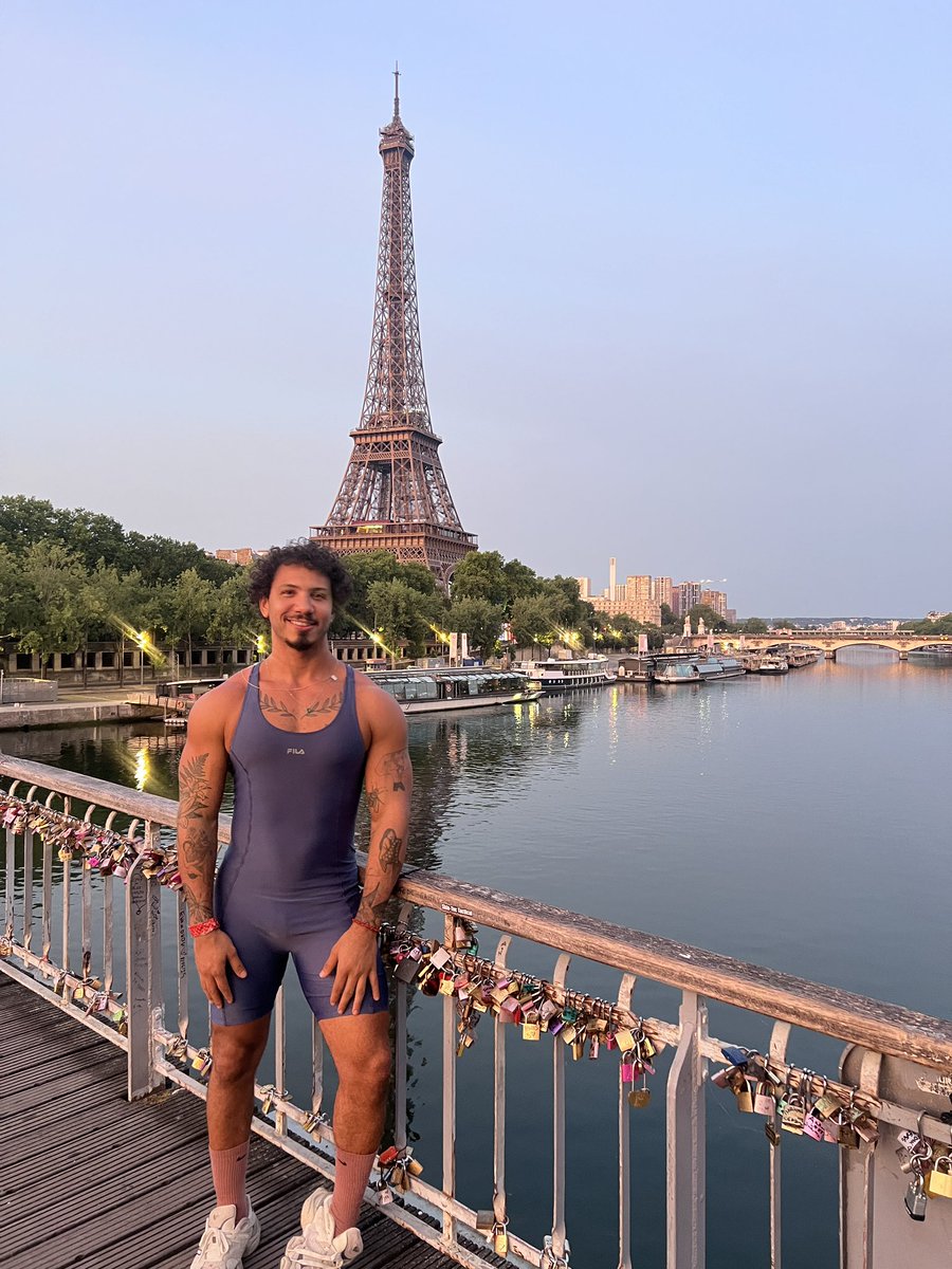 looking good in paris