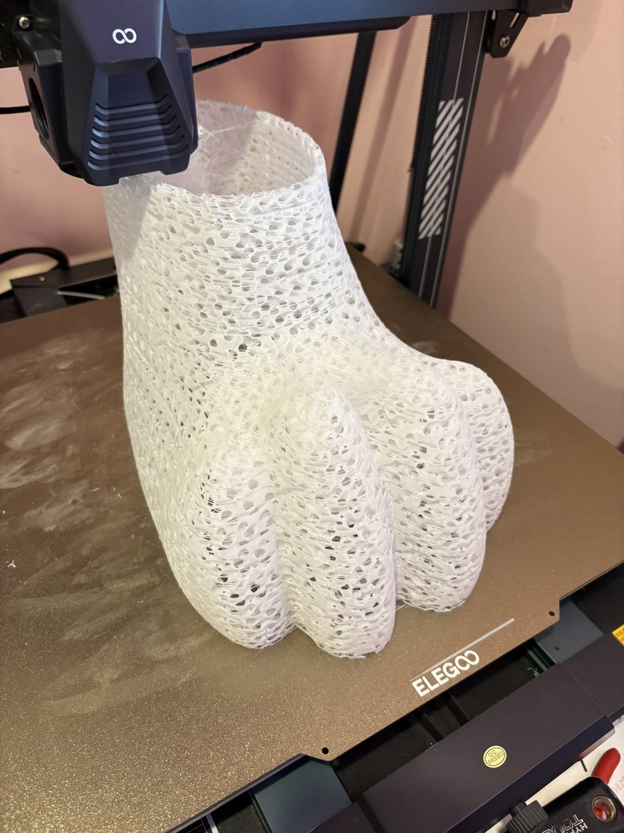 westscustom's tweet image. My first TPU digi footpaw prototype is halfway done printing!