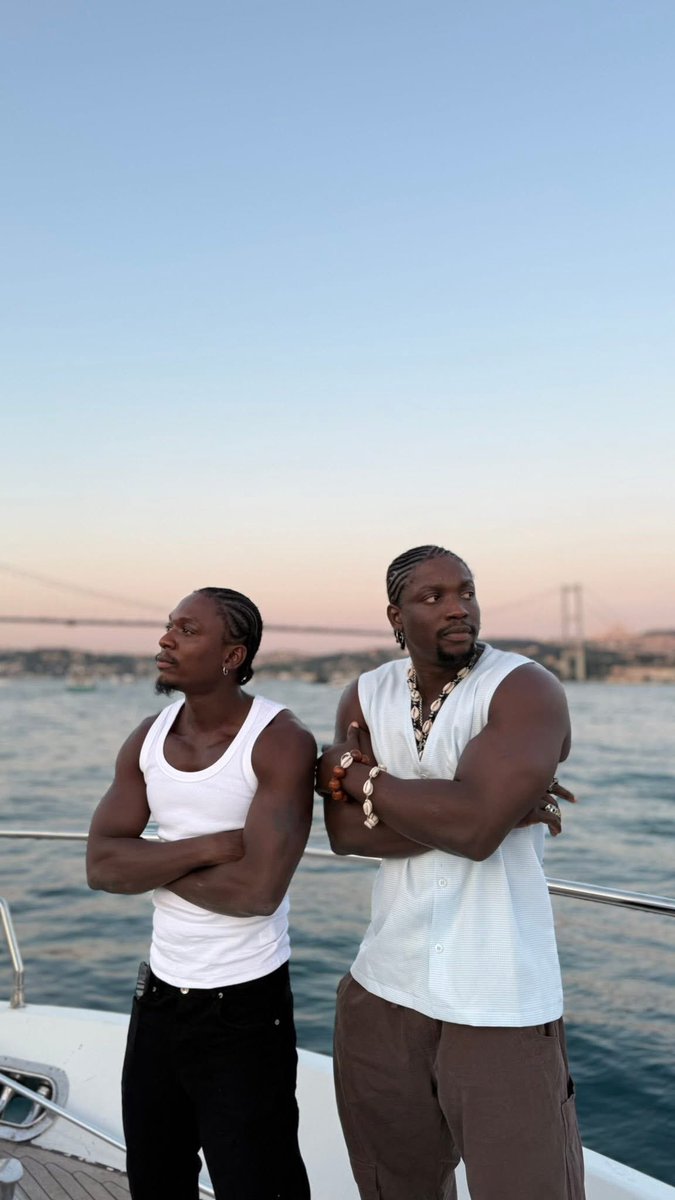 Verydarkman and his younger brother🩸🚀