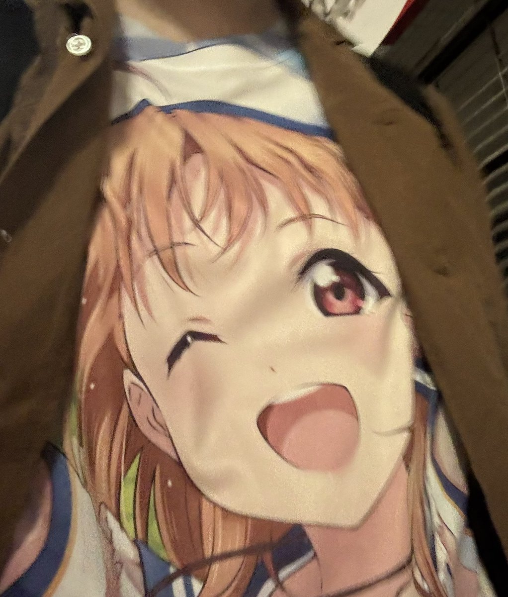 このフルグラ現地に着ていくのに5年もかかってしまった
千歌もfinale楽しかったよな