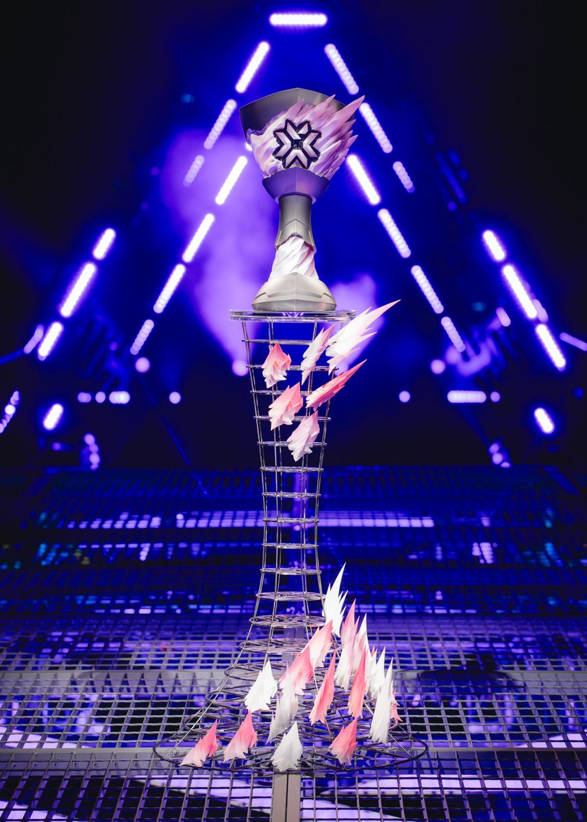 zhaogi's tweet photo. This trophy was made for prx idgaf https://t.co/5n2nZYdS5u