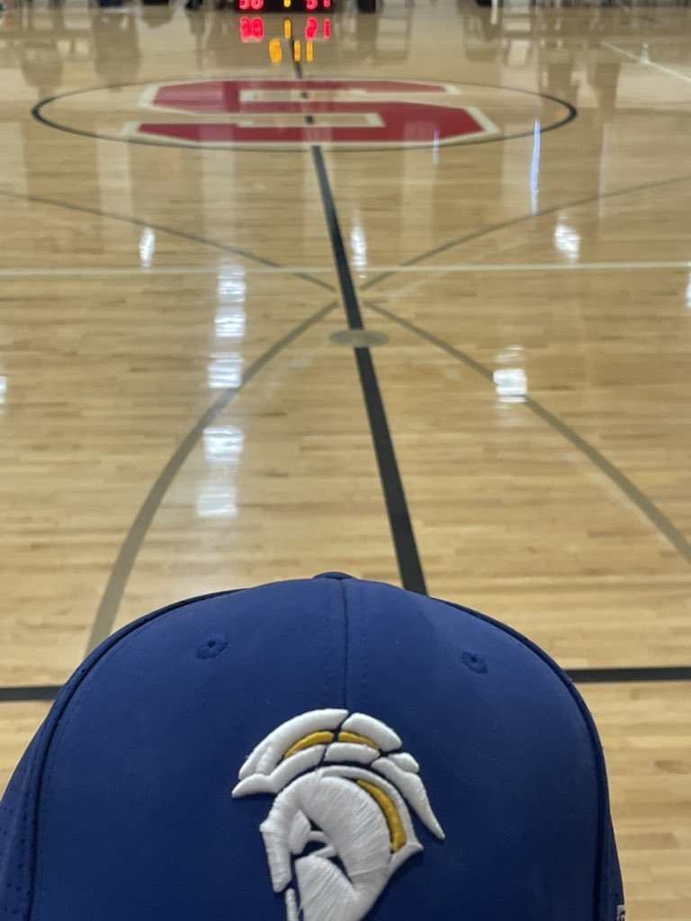 🎉 Excited to be here at Summer Jam!!  I believe there are some future NIACC Trojan hoopers here this weekend!! 🏀🔵🟡🎉
#GONIACC
