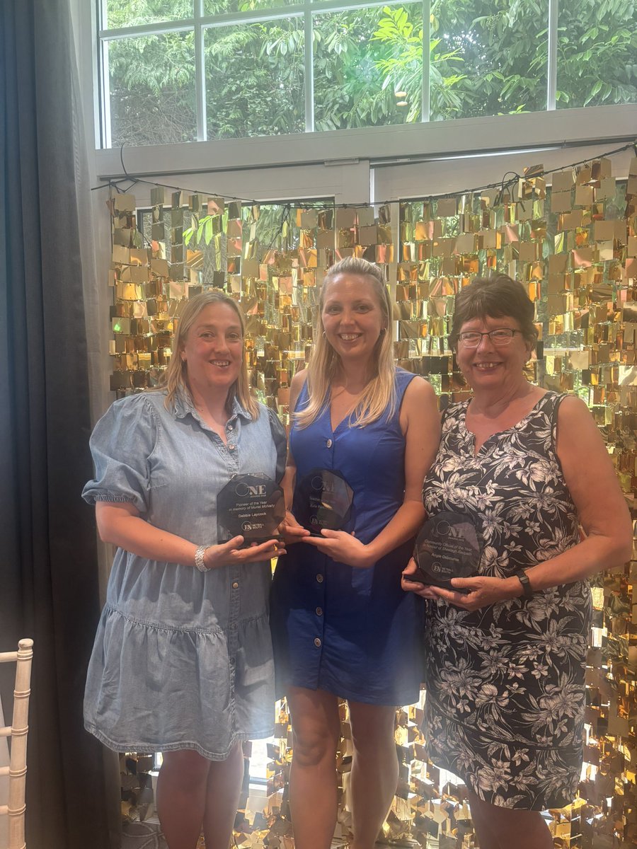netballinthe's tweet photo. Well that was quite an afternoon! 😳😉🥹
🏆 🏆 🏆
#familyaffair #oneawards #Osbornes #winners #volunteers #thankyou
Well done to all winners and nominees! Thank you @NetballSouth for a truely lovely afternoon!
@Hants_Netball https://t.co/iiVWOMeR5N