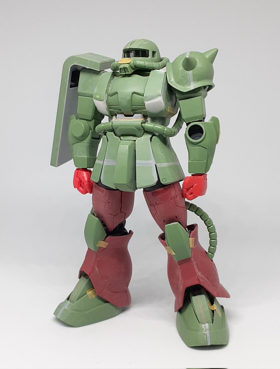 ザクちゃん ガンプラ #軍警ザク 本体塗装完了 スタンドが無いとまともに