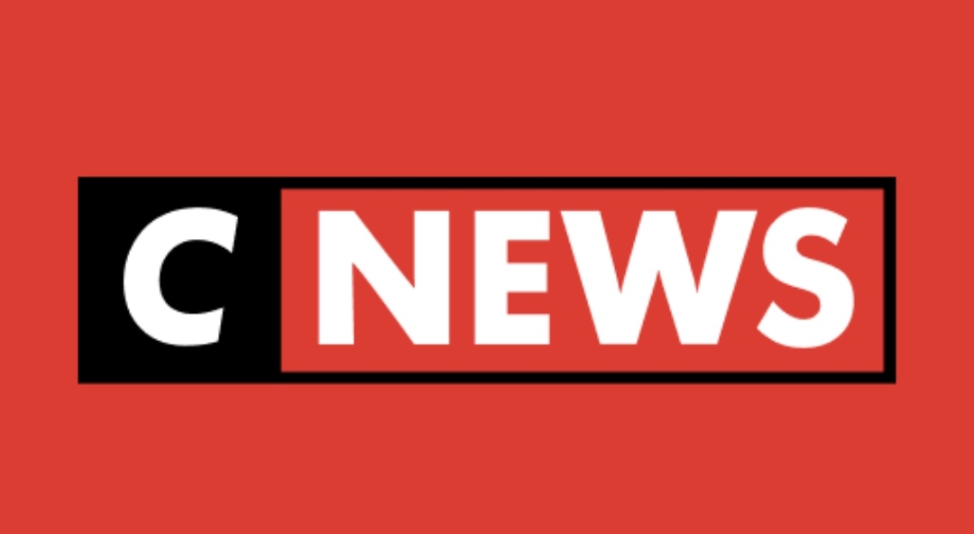 ClassEvent1's tweet image. ILS SONT SI BÊTES 

IL N'Y A PAS ACTUELLEMENT PLUS BÊTES SUR LA PLANÈTE TERRE QUE LES JOURNALISTES DE CNEWS ET SES INVITÉS... 

DES I..DIOTS