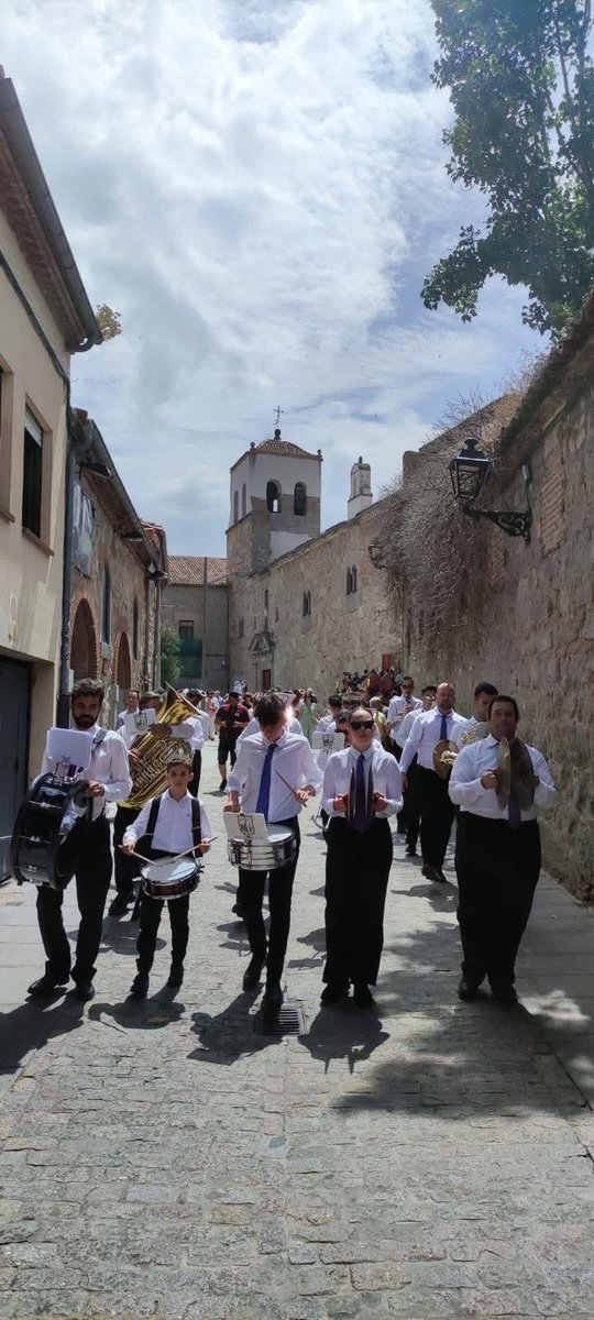 Bonita mañana celebrando el 
Corpus Christi!!!