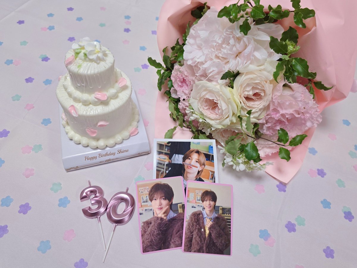 あげもこ tweet media