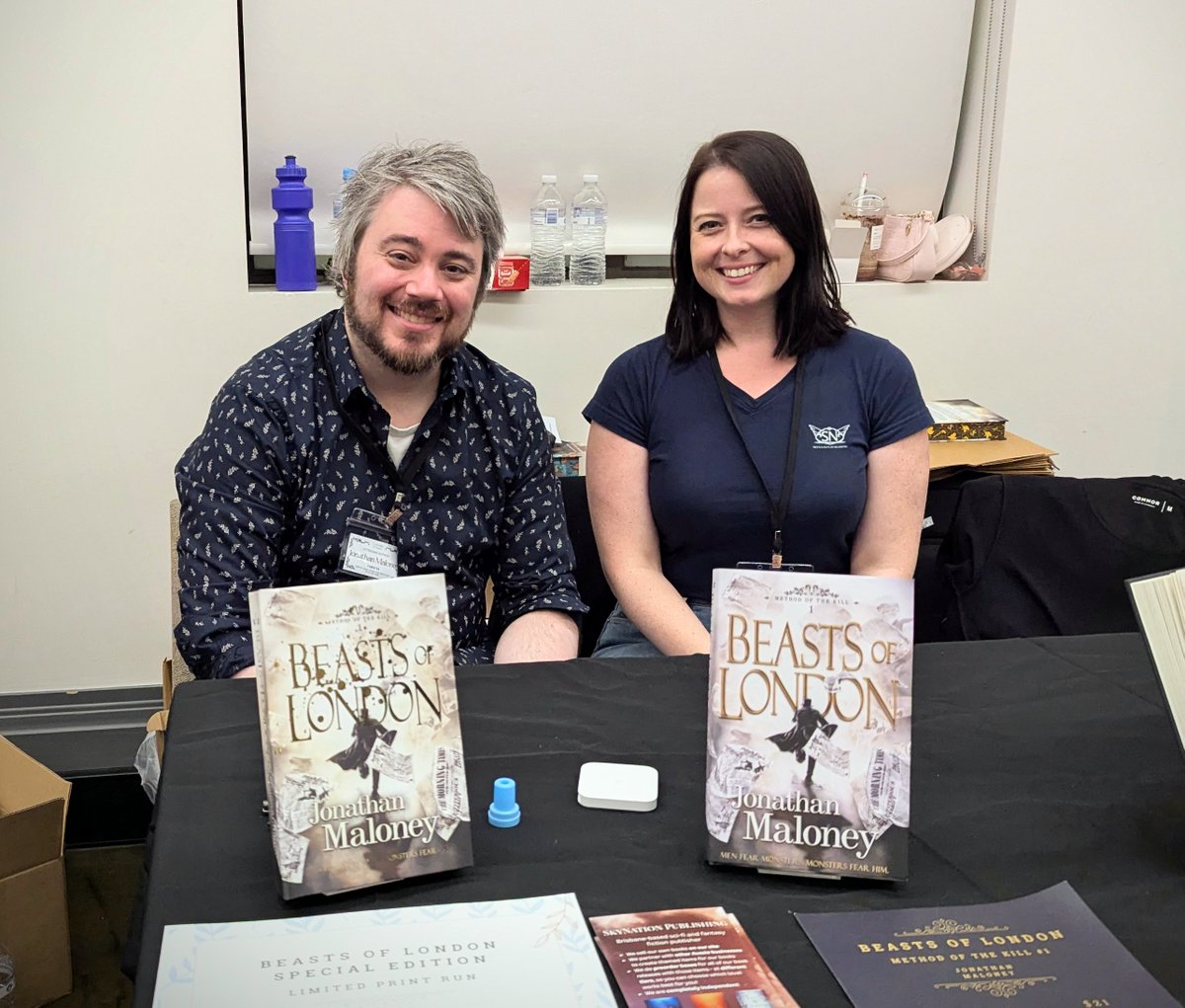 SkyNationPub's tweet image. We had the most amazing time at our first ever Celestial Event in Brisbane City Hall! It was incredible to meet other authors and vendors, not to mention the vibrant and incredible readers who stopped to chat!
We'll be back next year for sure!