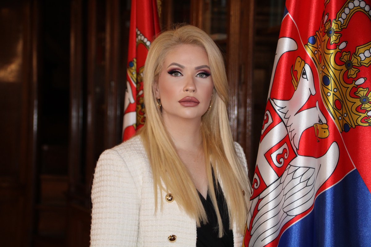 Божић <a href="/BozicSandra/">Sandra Bozic</a>: Пристојна Србија ће показати помирљивост и за Видовдан
sns.org.rs/novosti/saopst…