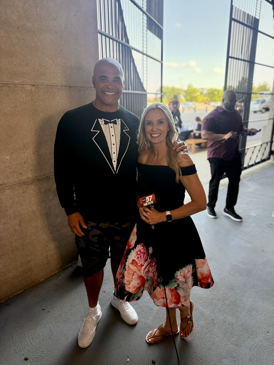 Allison Hayes (@allihayesmedia) on Twitter photo Really enjoyed the opportunity to finally chat with ND & GB Star <a href="/AaronTaylorCFB/">Aaron Taylor</a>! I will share our full conversation on <a href="/ABC57News/">ABC57 News</a> Kickoff on everything from his part in creating the <a href="/JoeMooreAward/">Joe Moore Award</a> to the ND OL & favorite memories from his career. Could have talked all night! Really enjoyed the opportunity to finally chat with ND & GB Star <a href="/AaronTaylorCFB/">Aaron Taylor</a>! I will share our full conversation on <a href="/ABC57News/">ABC57 News</a> Kickoff on everything from his part in creating the <a href="/JoeMooreAward/">Joe Moore Award</a> to the ND OL & favorite memories from his career. Could have talked all night!