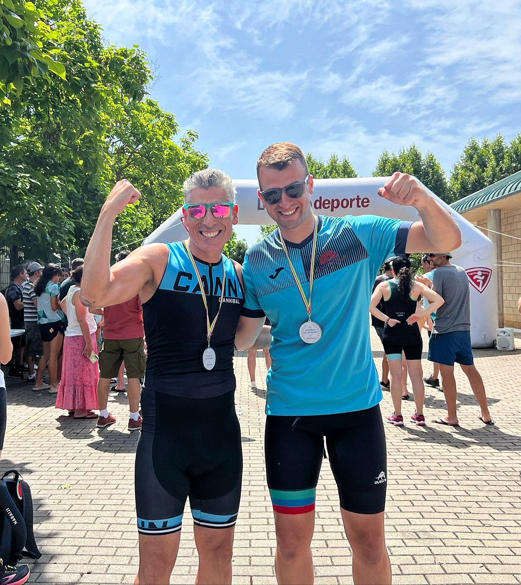 cnrivalia's tweet photo. @cnrivalia a TOPE!
Estupendos segundo🥈y tercer🥉 puesto respectivamente para Manuel Hernández y Eduardo Marcellán en el ACUATLÓN de LAS NORIAS (SupeSprint) 🏊🏃
Categoría Absoluta 🔝🔝
@aytocalahorra @AytoLogrono @arpdeportiva @labrujulacala @lariojacom @rev_escaparate
👏👏👏👏 https://t.co/SxMA4XDrKY