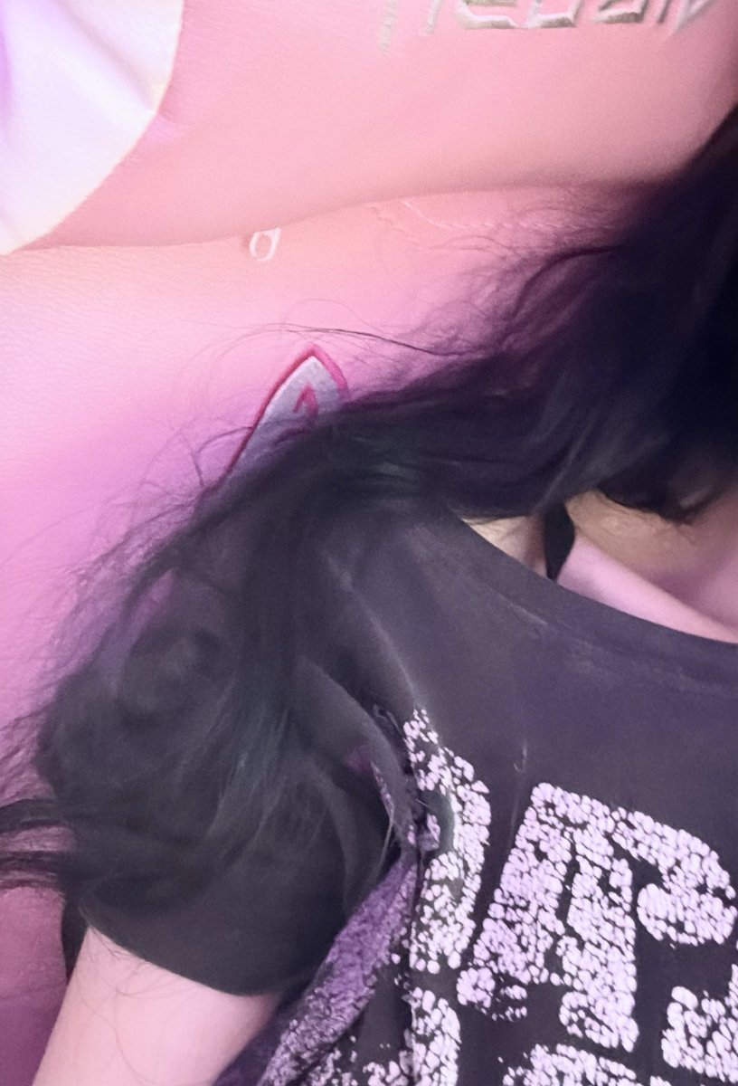 zoey🦇 !! tweet media